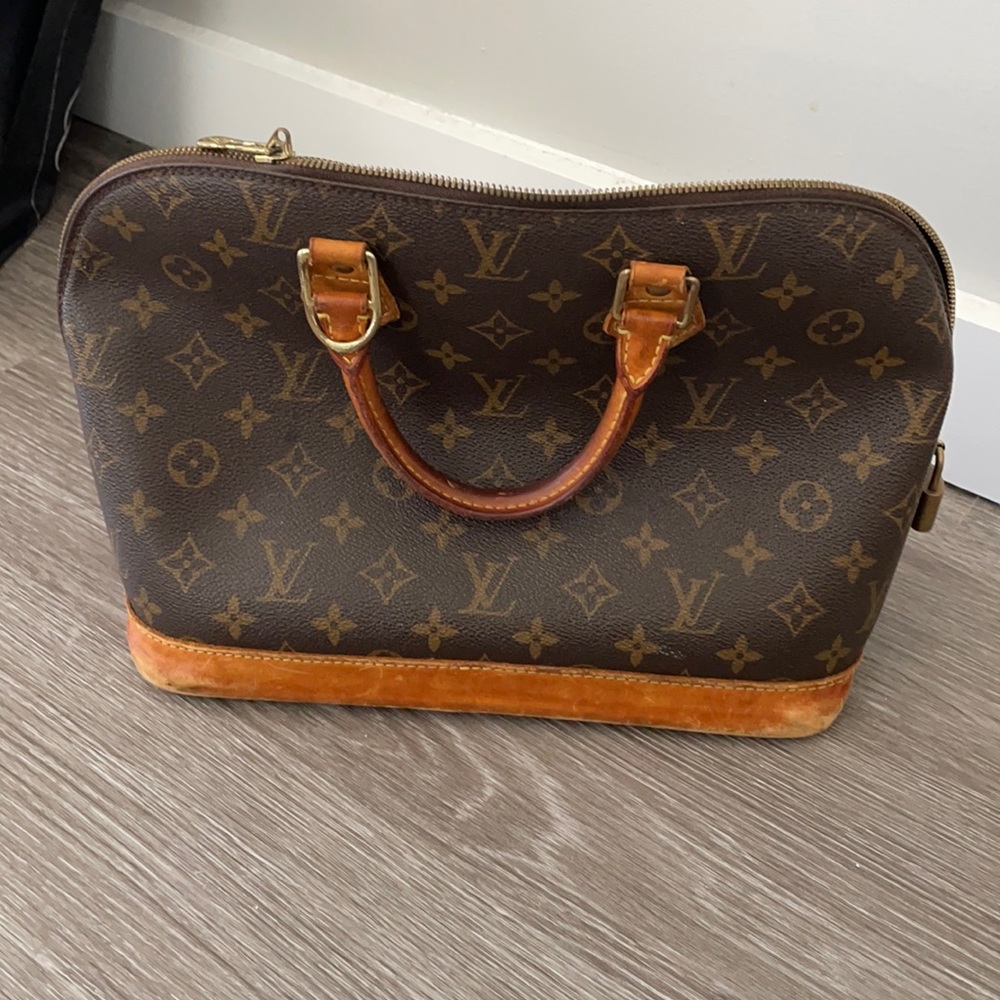 Classic Alma bag
